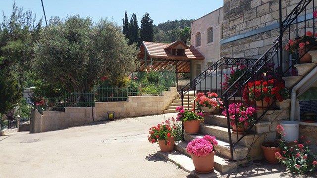 Rosary Sister Guest House Ein Karem Jerusalén Exterior foto
